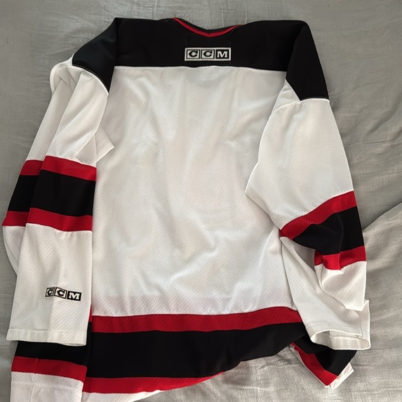 Vintage early 90s NJ Devils jersey - Picture 4 of 5